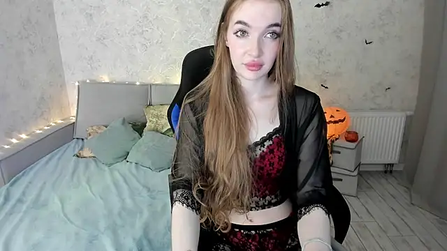 LissaCain online show from 10/16/25, 06:09