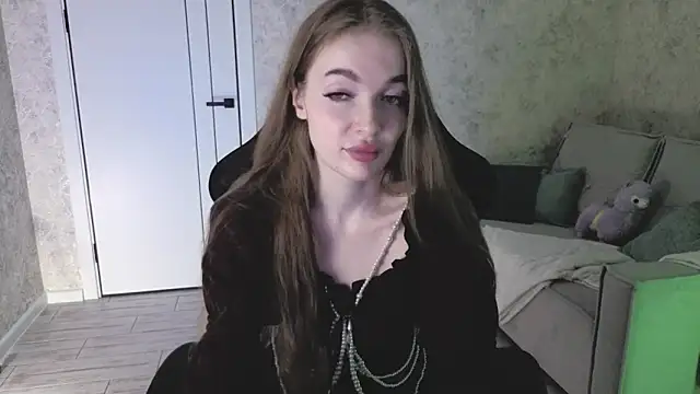 Snapshot of LissaCain chatting on 05/10/26, 02:17 LissaCain online show from 05/10/26, 02:17