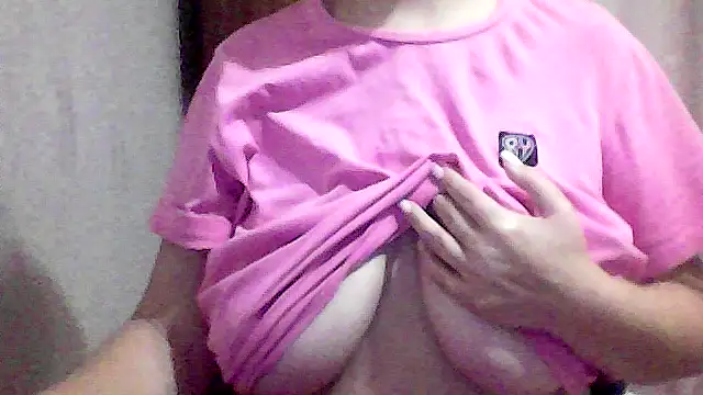 Snapshot of AnaXBerry chatting on 10/09/25, 06:06 AnaXBerry online show from 10/09/25, 06:06