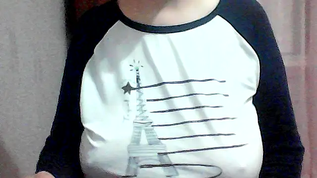 Snapshot of AnaXBerry chatting on 11/02/25, 06:43 AnaXBerry online show from 11/02/25, 06:43