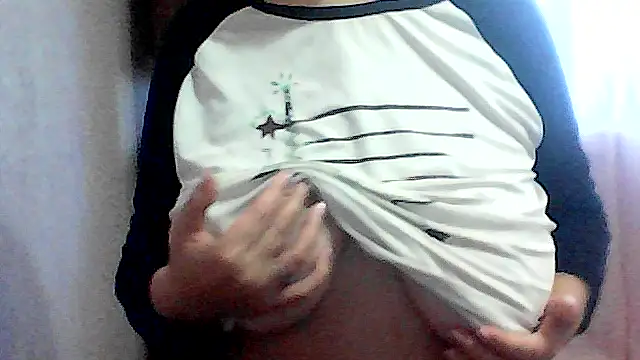 Snapshot of AnaXBerry chatting on 11/04/25, 06:56 AnaXBerry online show from 11/04/25, 06:56