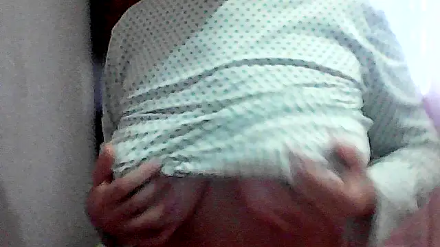 Snapshot of AnaXBerry chatting on 11/08/25, 06:46 AnaXBerry online show from 11/08/25, 06:46