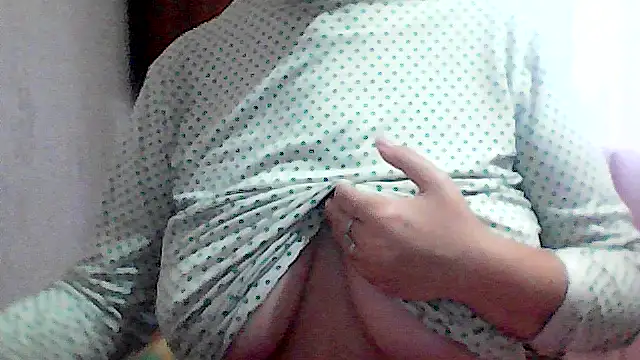 Snapshot of AnaXBerry chatting on 11/09/25, 06:55 AnaXBerry online show from 11/09/25, 06:55