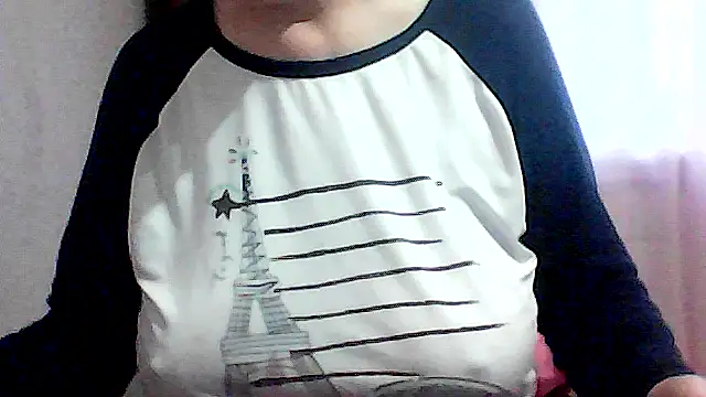 Snapshot of AnaXBerry chatting on 11/16/25, 06:52 AnaXBerry online show from 11/16/25, 06:52