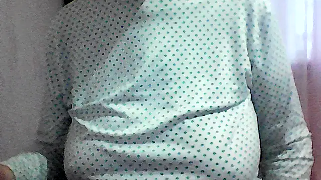 Snapshot of AnaXBerry chatting on 11/19/25, 06:57 AnaXBerry online show from 11/19/25, 06:57