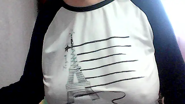 Snapshot of AnaXBerry chatting on 11/21/25, 07:18 AnaXBerry online show from 11/21/25, 07:18