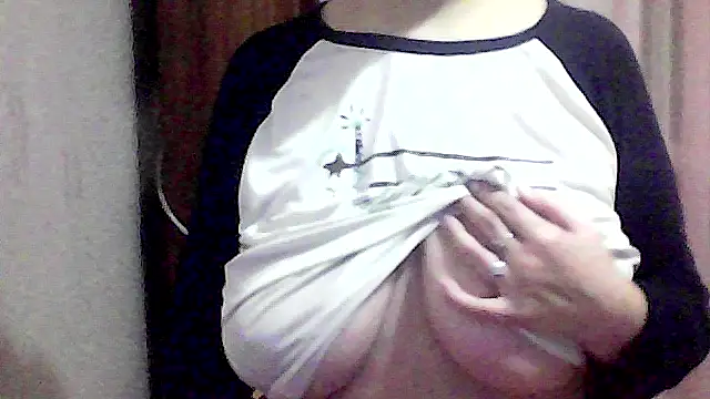 Snapshot of AnaXBerry chatting on 12/03/25, 07:56 AnaXBerry online show from 12/03/25, 07:56