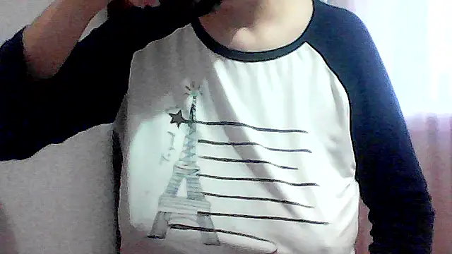 Snapshot of AnaXBerry chatting on 12/05/25, 06:44 AnaXBerry online show from 12/05/25, 06:44