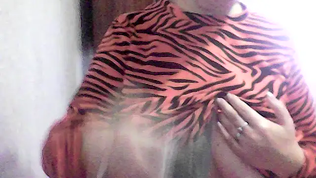 Snapshot of AnaXBerry chatting on 01/07/26, 08:17 AnaXBerry online show from 01/07/26, 08:17