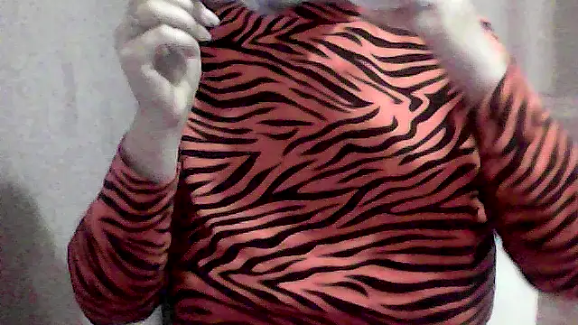 Snapshot of AnaXBerry chatting on 01/12/26, 06:02 AnaXBerry online show from 01/12/26, 06:02