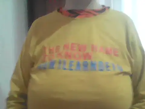 Snapshot of AnaXBerry chatting on 02/11/26, 06:29 AnaXBerry online show from 02/11/26, 06:29