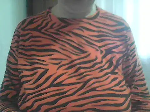 Snapshot of AnaXBerry chatting on 02/27/26, 06:24 AnaXBerry online show from 02/27/26, 06:24