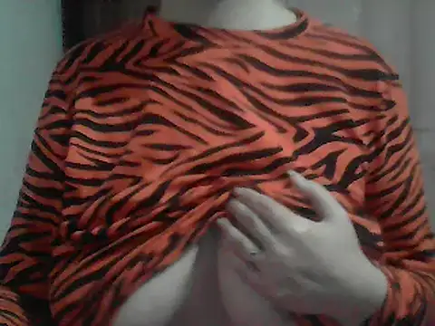 Snapshot of AnaXBerry chatting on 03/01/26, 06:32 AnaXBerry online show from 03/01/26, 06:32