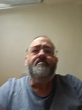 Snapshot of polla_calientes47 chatting on 11/26/25, 12:17 polla calientes47 online show from 11/26/25, 12:17