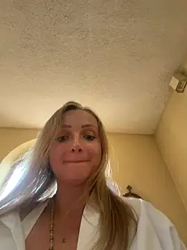 Snapshot of LadyTatiana_Madam chatting on 07/13/26, 02:53 LadyTatiana Madam online show from 07/13/26, 02:53