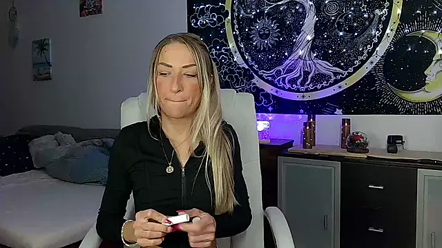 SexxyLiviaa online show from 11/04/25, 12:10