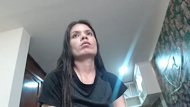 Snapshot of Karla_sweed chatting on 03/05/25, 12:49 Karla sweed online show from 03/05/25, 12:49