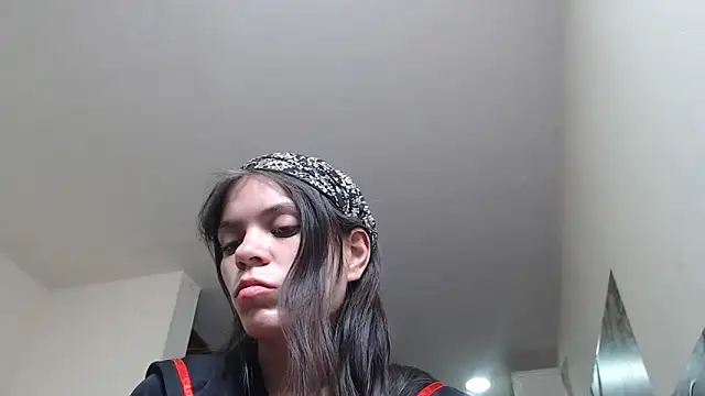 Snapshot of Karla_sweed chatting on 09/15/25, 11:27 Karla sweed online show from 09/15/25, 11:27