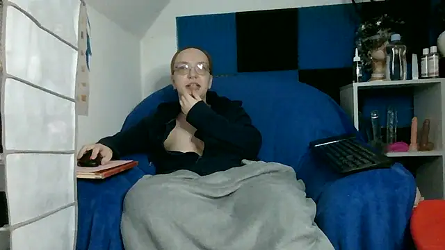 Snapshot of Isabella_Geney chatting on 03/31/26, 08:53 Isabella Geney online show from 03/31/26, 08:53