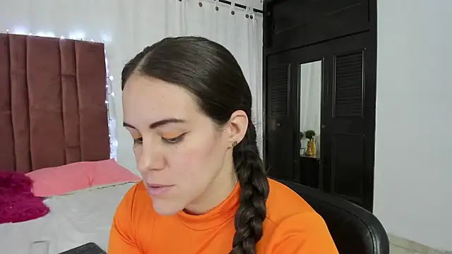 Snapshot of AURORA_FRANKLIN chatting on 03/05/25, 04:46 AURORA FRANKLIN online show from 03/05/25, 04:46