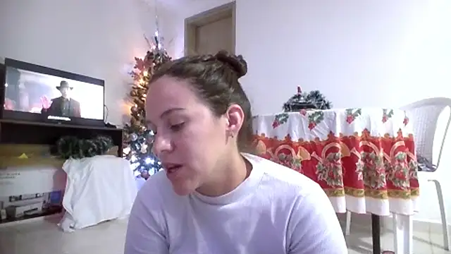 Snapshot of AURORA_FRANKLIN chatting on 12/18/25, 04:51 AURORA FRANKLIN online show from 12/18/25, 04:51
