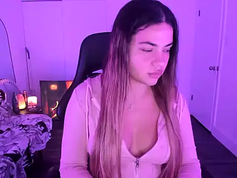 MelSaunders online show from 12/04/25, 02:21