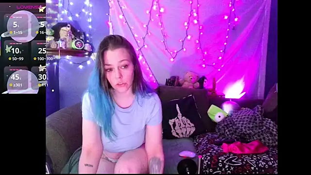 EverlyEster online show from 02/01/26, 10:30