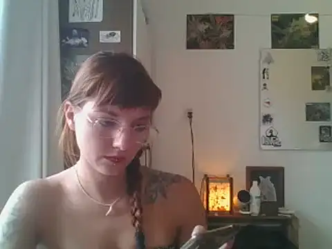 SweetyBabyDemon online show from 12/19/24, 08:13