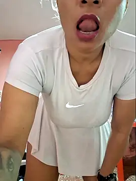 gatadeojosclaros online show from 11/03/25, 08:15