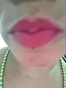 gatadeojosclaros online show from 03/02/26, 01:19