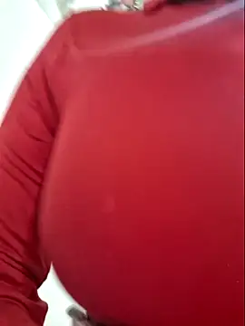 gatadeojosclaros online show from 03/25/26, 04:40