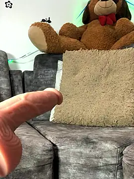 Snapshot of BrianaHazel chatting on 01/15/26, 02:05 BrianaHazel online show from 01/15/26, 02:05