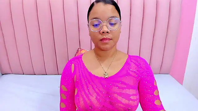 ISABELLA 020 online show from 03/06/25, 12:19