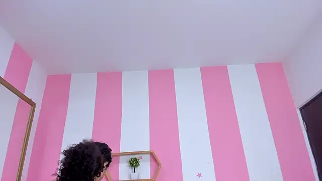 ISABELLA 020 online show from 03/13/26, 12:23