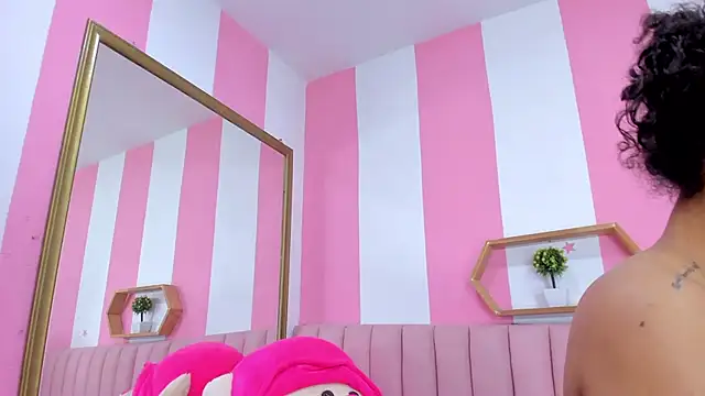 ISABELLA 020 online show from 04/23/26, 12:04