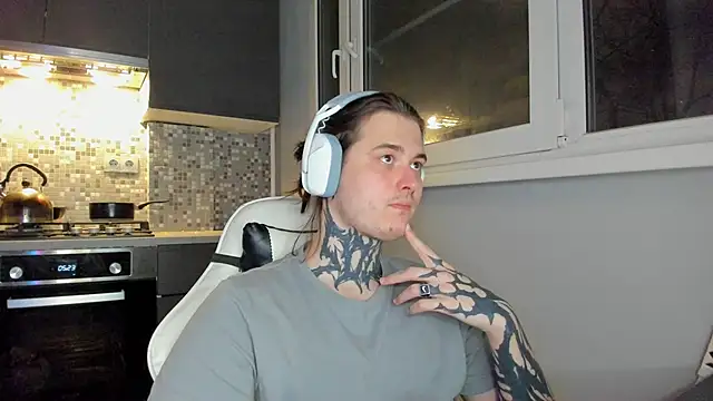 Snapshot of _torfin_ chatting on 12/03/24, 11:46 torfin online show from 12/03/24, 11:46