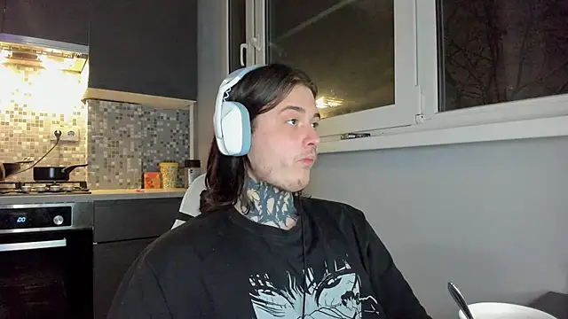 Snapshot of _torfin_ chatting on 12/10/24, 03:52 torfin online show from 12/10/24, 03:52