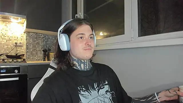 Snapshot of _torfin_ chatting on 12/10/24, 10:58 torfin online show from 12/10/24, 10:58