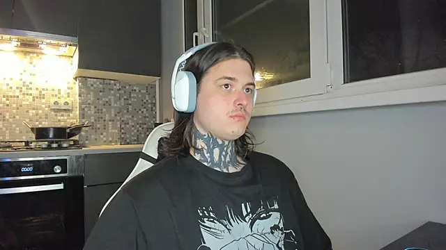 Snapshot of _torfin_ chatting on 12/12/24, 11:25 torfin online show from 12/12/24, 11:25