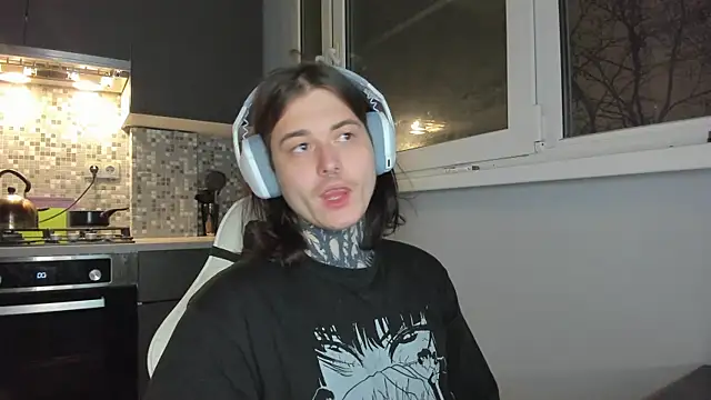 Snapshot of _torfin_ chatting on 12/18/24, 09:18 torfin online show from 12/18/24, 09:18