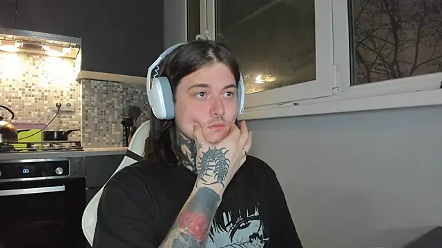 Snapshot of _torfin_ chatting on 12/19/24, 12:24 torfin online show from 12/19/24, 12:24