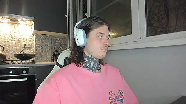 Snapshot of _torfin_ chatting on 12/20/24, 10:11 torfin online show from 12/20/24, 10:11