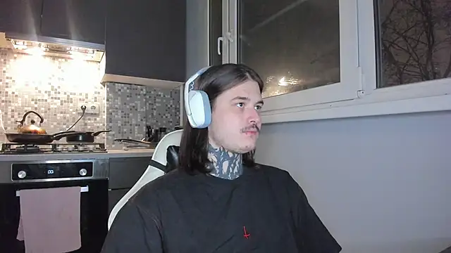 Snapshot of _torfin_ chatting on 12/24/24, 07:00 torfin online show from 12/24/24, 07:00