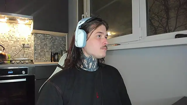 Snapshot of _torfin_ chatting on 01/02/25, 08:35 torfin online show from 01/02/25, 08:35