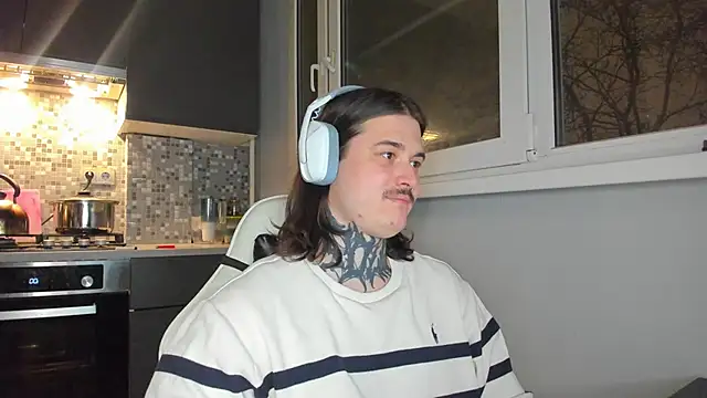 Snapshot of _torfin_ chatting on 01/07/25, 09:14 torfin online show from 01/07/25, 09:14