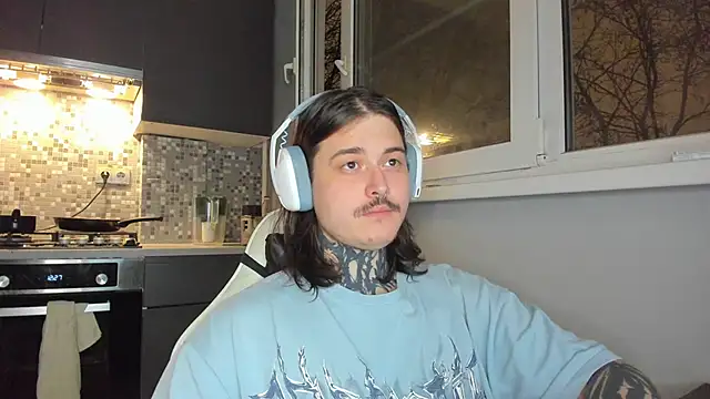 Snapshot of _torfin_ chatting on 01/11/25, 05:51 torfin online show from 01/11/25, 05:51