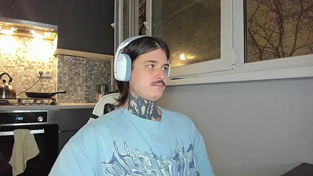 Snapshot of _torfin_ chatting on 01/13/25, 10:24 torfin online show from 01/13/25, 10:24