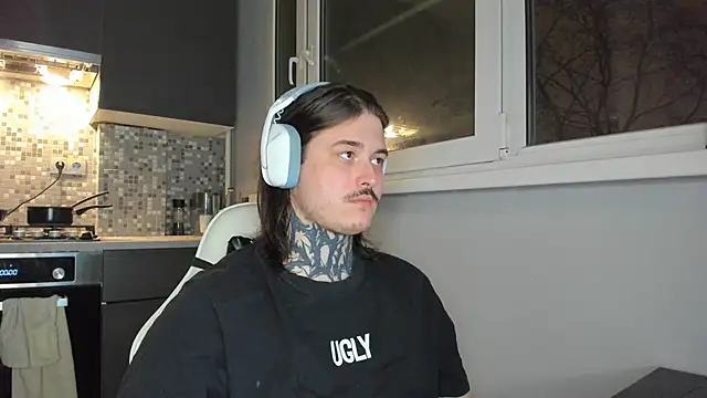 Snapshot of _torfin_ chatting on 01/17/25, 05:41 torfin online show from 01/17/25, 05:41