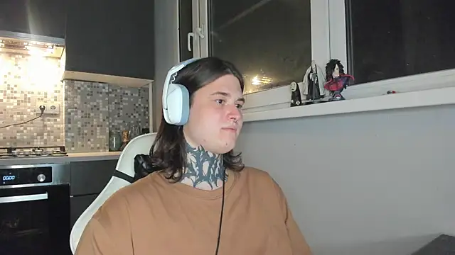 Snapshot of _torfin_ chatting on 02/16/25, 10:21 torfin online show from 02/16/25, 10:21