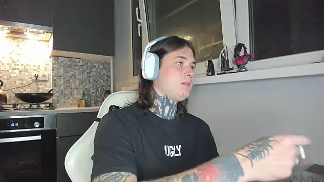 Snapshot of _torfin_ chatting on 02/20/25, 05:51 torfin online show from 02/20/25, 05:51